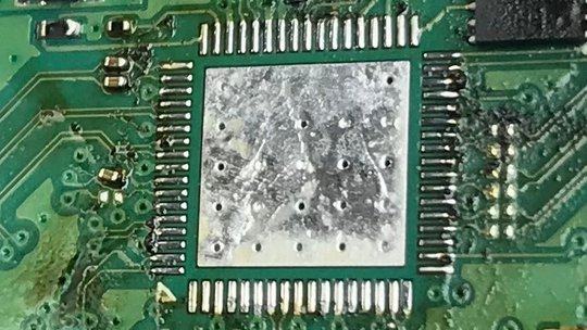 VL705 footprint - capacitors lost